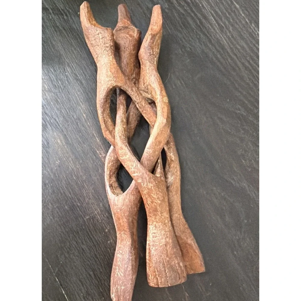 Vtg RusticCarved Wood Stand Bird Animal Interlocking Foldable Tripod Bowl Holder